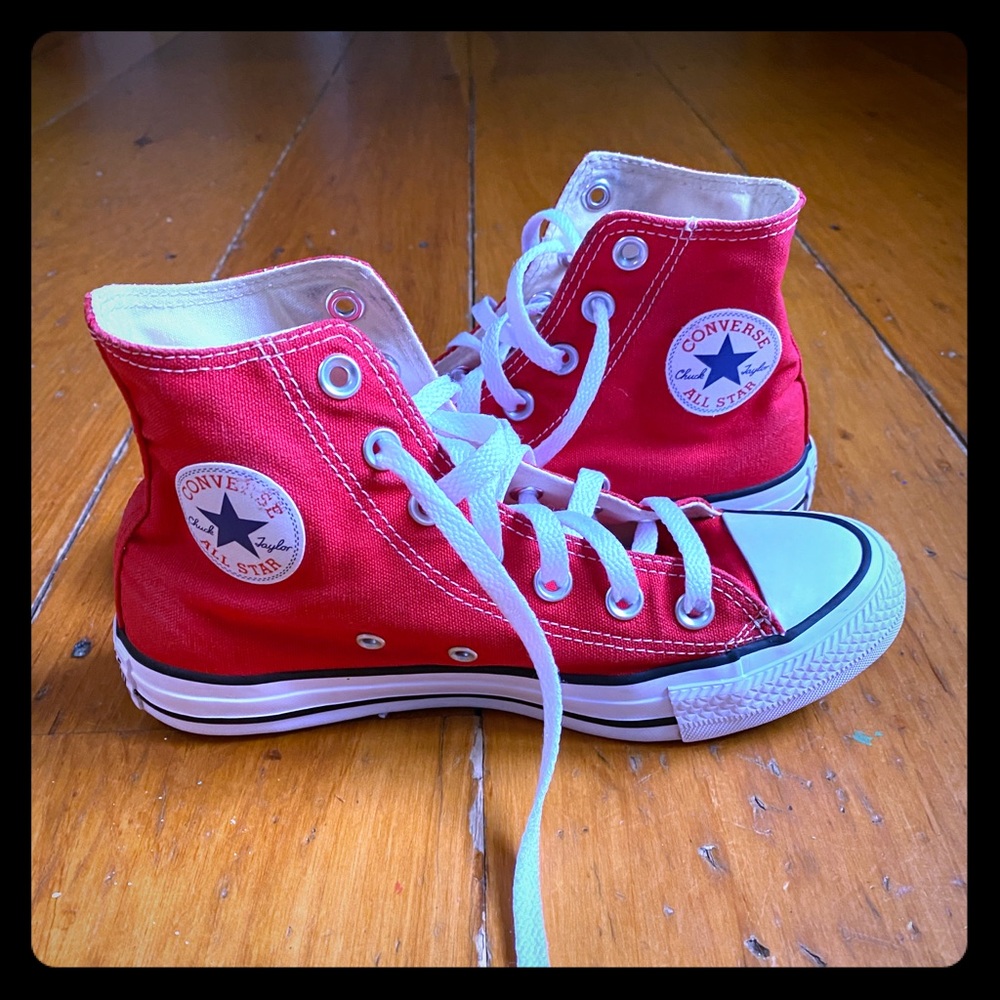 Converse Red hightop: Size 6 women or size 4 men